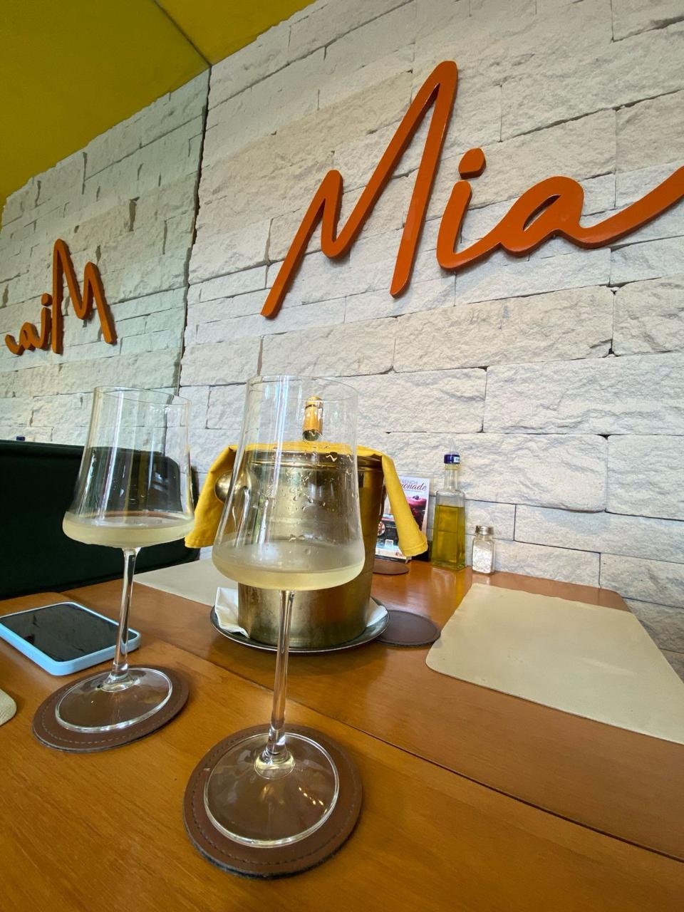 Taxa rolha livre: entenda como funciona e aproveite no Mia Trattoria Taxa rolha livre: entenda como funciona e aproveite no Mia Trattoria