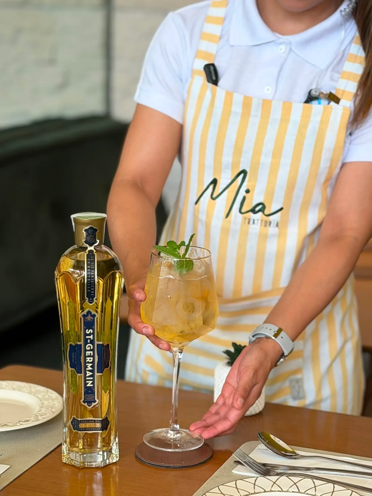 Hugo Spritz: conheça o drink do momento Hugo